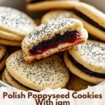 Polskie ciasteczka makowe z dżemem, małe wypieki pełne smaku